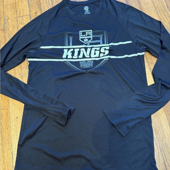 LA Kings unisex shirt🖤worn once for a company event🖤like NEW!! women’s sizing - Picture 1 of 9